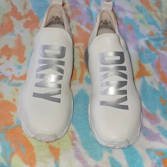 DKNY Women's Size 8.5 Kari-slip on white & silver sneakers - Picture 1 of 12